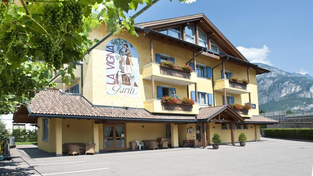 Hotel Garni La Vigna - Adult Friendly San Michele allʼAdige Eksteriør billede