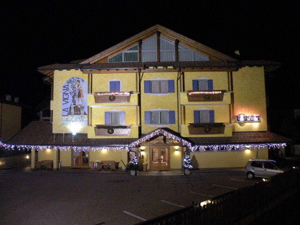 Hotel Garni La Vigna - Adult Friendly San Michele allʼAdige Eksteriør billede